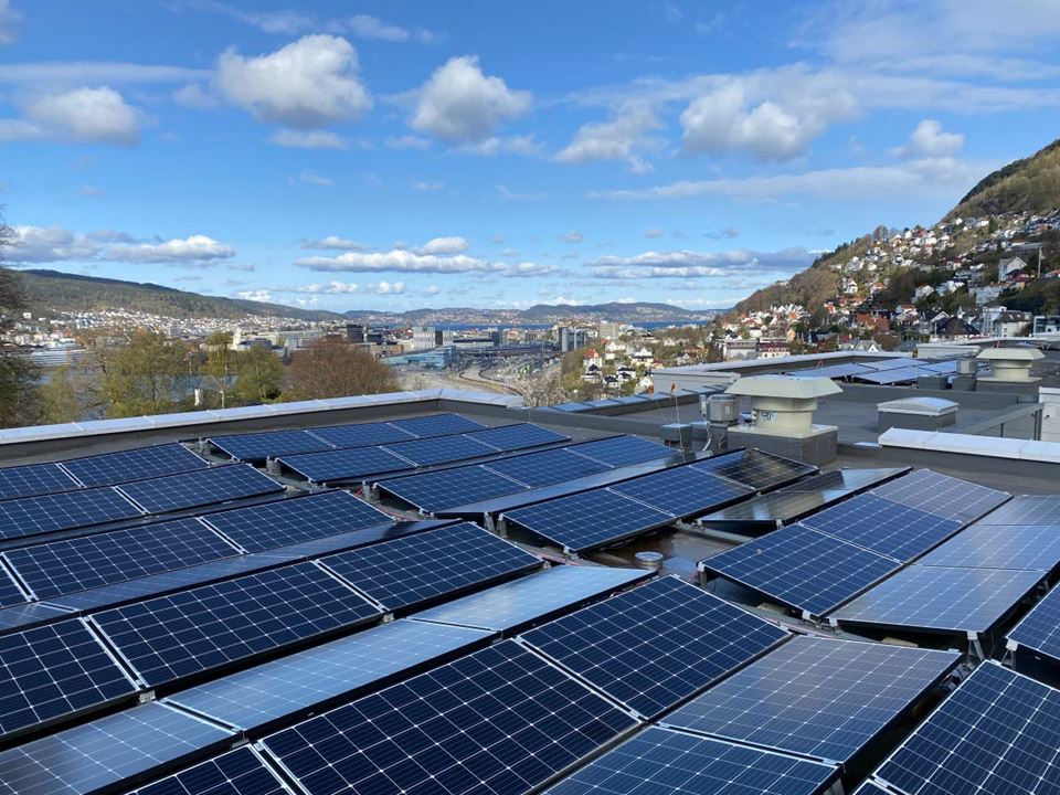SolarPlatform - Kontinuerlig og trygg kraftproduksjon på flate tak